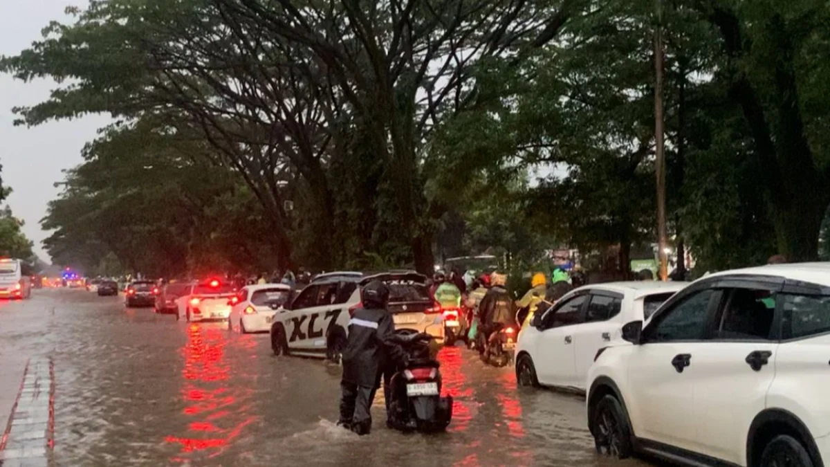 Ilustrasi Banjir yang beberapa hari lalu menggenangi wilayah Gedebage, Kota Bandung. (Sadam Husen / Jabar Ekspres)