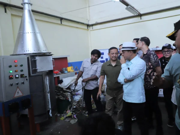Bupati Dadang Supriatna saat soft launching Bandung Bedas Green Techno di Gedung BLK Manggahang, Baleendah. Foto Istimewa