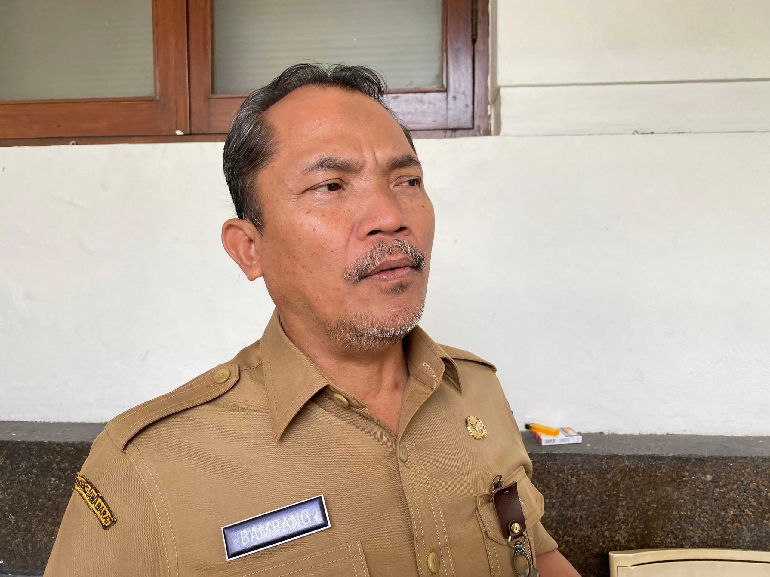 Kepala Badan Kesbangpol Kota Bandung, Bambang Sukardi. (Sadam Husen / Jabar Ekspres)