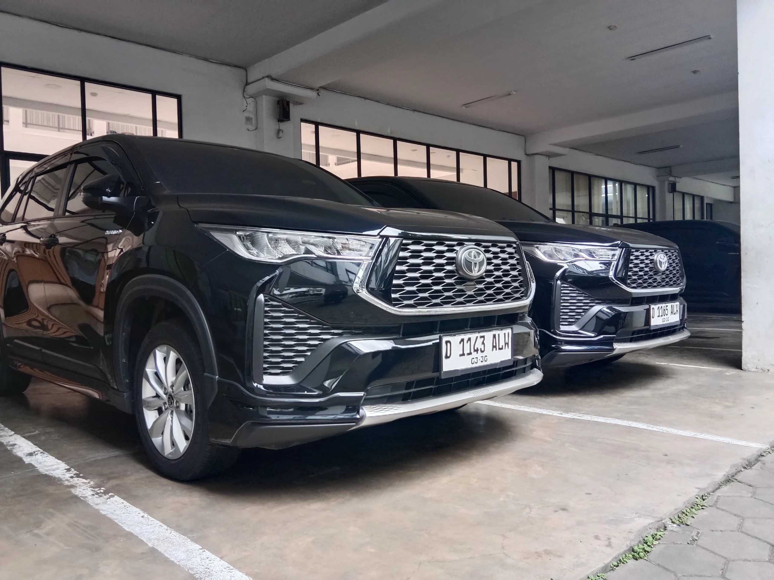 Toyota Innova Zenix Hybrid Mobil Dinas ASN Kota Cimahi (Mong)