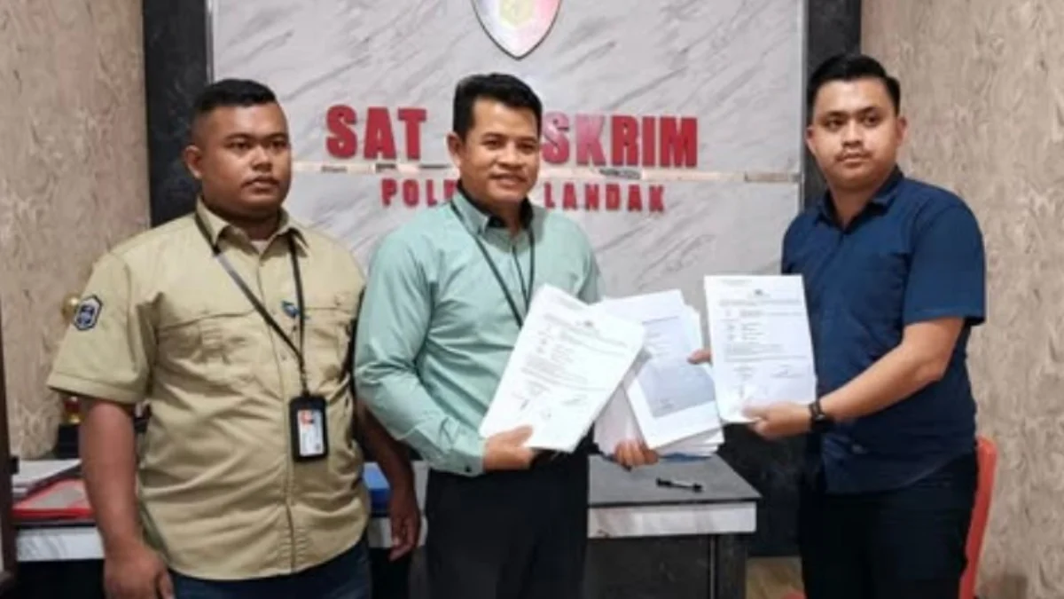 Proses Plaporan korban aplikasi penipuan WPONE.