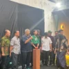 Wali Kota Bandung, Muhammad Farhan saat meresmikan logo Asia Afrika Youth Forum (AAYF) 2025