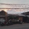 Kumuhnya Pasar Parakanmuncang di wilayah Desa Sindangpakuon, Kexamatan Cimanggung, Kabupaten Sumedang. (Yanuar Baswata/Jabar Ekspres)