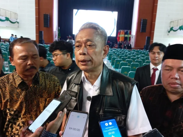 Wakil Menteri Sosial (Wamensos) RI Agus Jabo Priyono mengajak kalangan kampus dan mahasiswa untuk aktif terlibat dalam program pengentasan kemiskinan ekstrem di Indonesia.