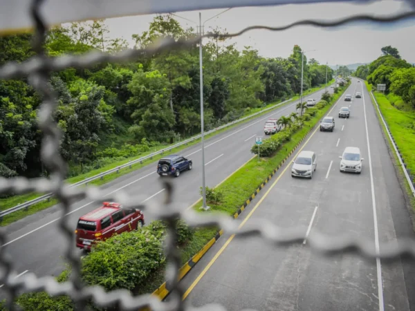 Ist. Situasi arus lalin di Ruas Tol Pasteur saat libur lebaran kemarin. Dok. Dimas Jabar Ekspres.