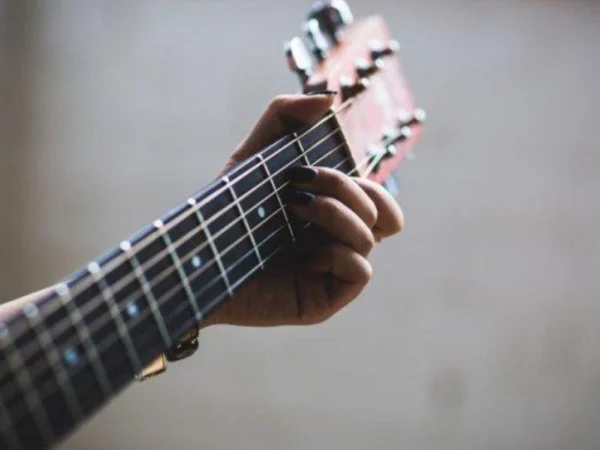 VIRAL LAGI! Chord Marsada Band - Rosita Bikin Heboh di TikTok, Ini Cara Mainnya (Versi KlikBatak)