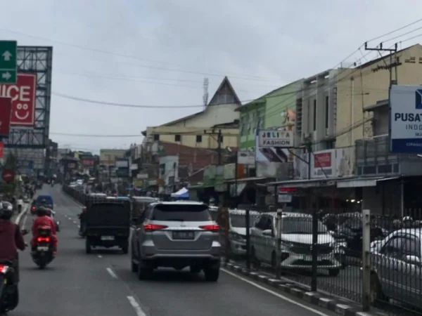 Jalur Cipanas Cianjur landai berkat kebijakan liburkan angkot/Foto:Antara/
