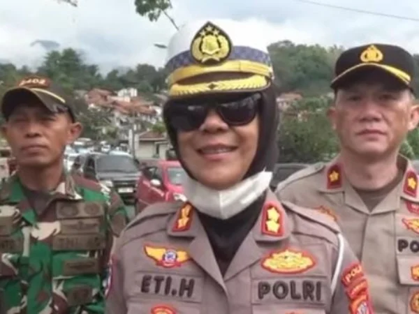 Kasubdit Kamsel Ditlantas Polda Jabar, AKBP Eti Haryati