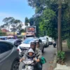 Dok. Kepadatan arus lalu lintas di Jalan IR. H. Djuanda (Dago) menuju kawasan Lembang. Senin (7/4). Foto. Sandi Nugraha.