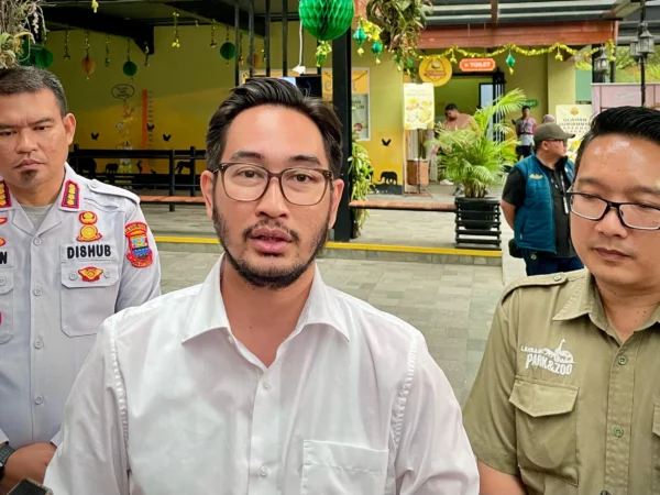 Bupati Bandung Barat, Jeje Ritchie Ismail saat ditemui di Parongpong, KBB. Dok Jabar Ekspres/Suwitno