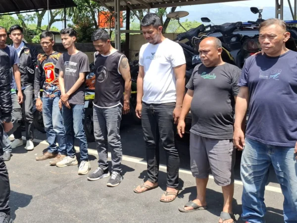 Satuan Reserse Kriminal (Satreskrim) Polresta Bandung berhasil mengamankan tujuh orang yang diduga berperan sebagai "Mata Elang" (Matel) atau penagih kendaraan kredit bermasalah tanpa prosedur resmi. Foto Agi