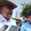 Bupati Bogor Rudy Susmanto dan Panglima Koops Udara I Marsekal Muda TNI Mohammad Nurdin saat memberikan keterangan kepada wartawan di Area Stadion Pakansari, pada Minggu (20/4/2025). Foto: Regi