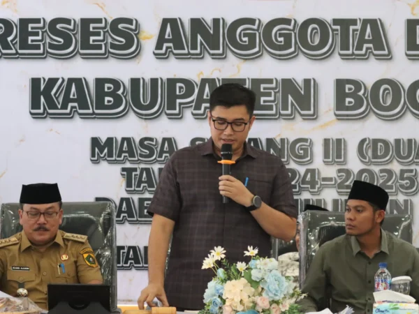Ketua DPRD Kabupaten Bogor, Sastra Winara,