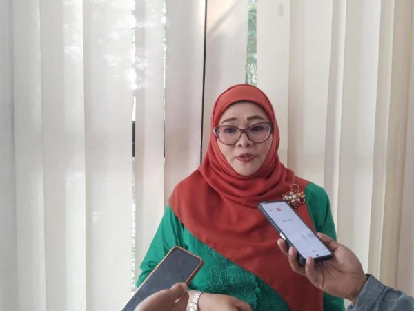 Kepala DP3AKB2KP Kota Cimahi, Fitriani Manan. (Mong / Jabar Ekspres)
