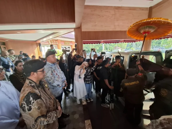 Pelepasan Mahkota Binokasih dari Bogor ke Sumedang Larang/Foto : Sandika /jabarekspres.com