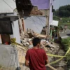 Kondisi Rumah Rusak Usai Tanah Amblas di Kawasan Gg Ikras 2, Cihanjuang, Kelurahan Cibabat, Kota Cimahi (mong)