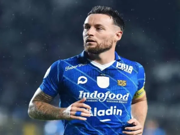 Pelatih Persib Marc Klok.