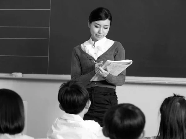 Siap-siap Daftar! Sekolah Rakyat Buka Lowongan 1.000 Guru Lebih